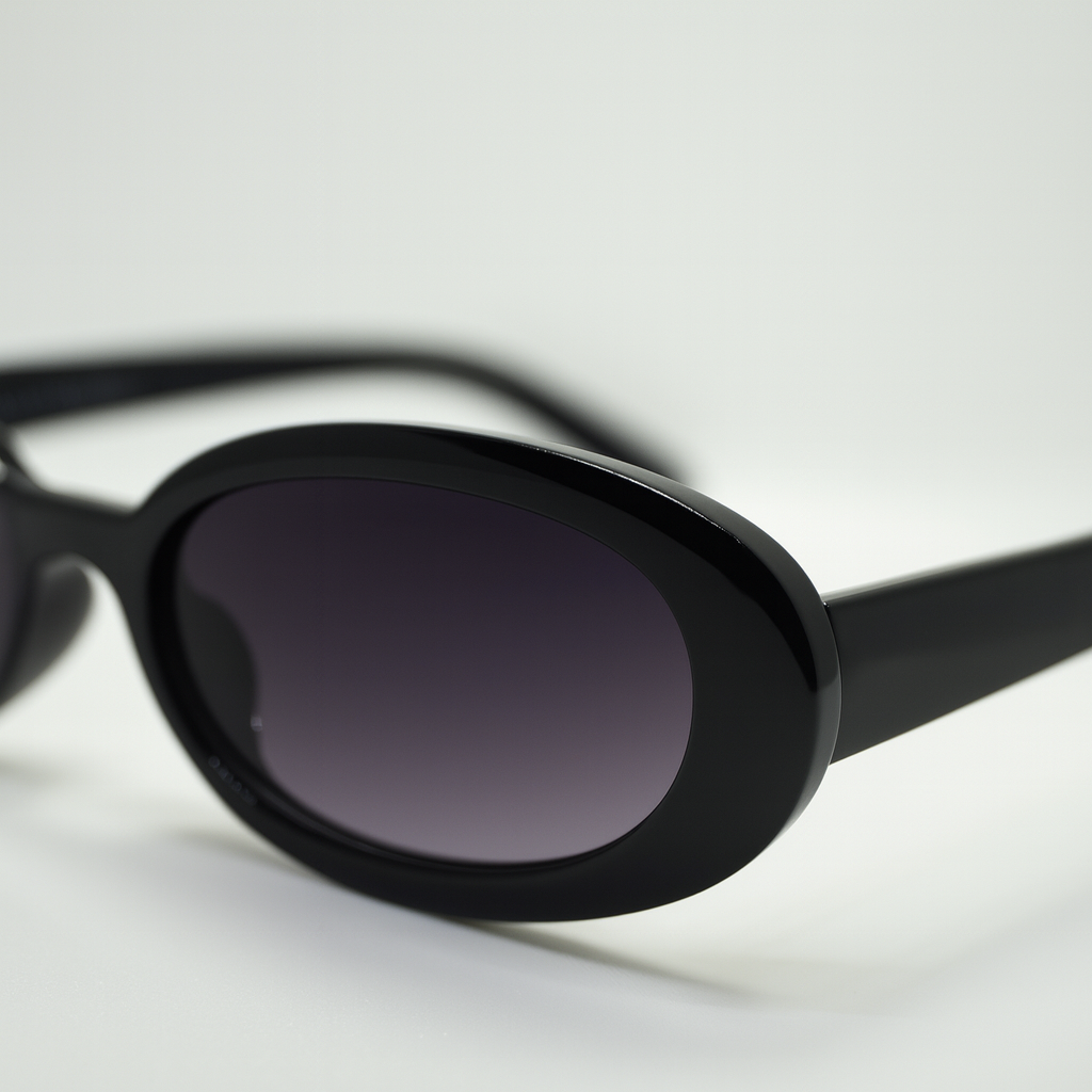Vibe : Black Women Sunglasses