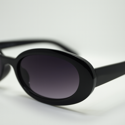 Vibe : Black Women Sunglasses